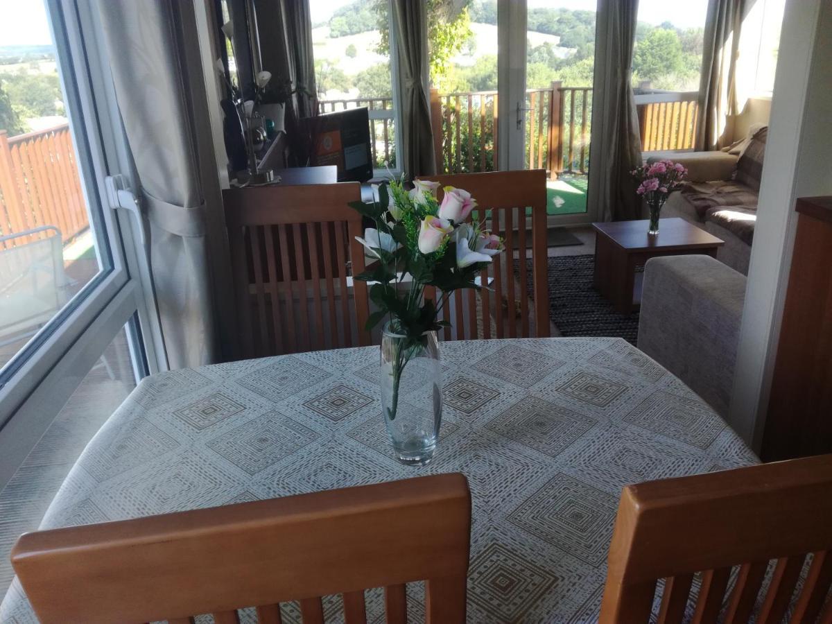 Warren View Villa Долиш Екстериор снимка